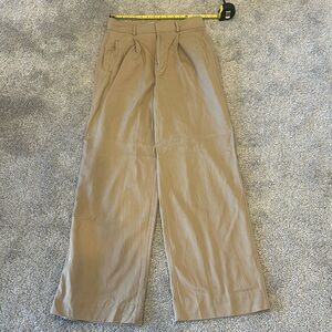 Everlane The Way High Drape pant size 6.